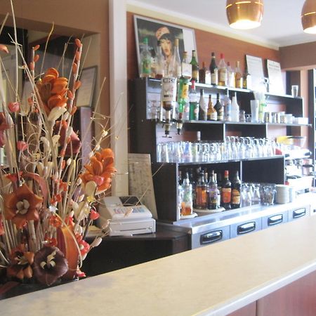 Hotel Restaurant Rive Gauche Bessines-sur-Gartempe Exterior foto