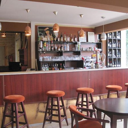 Hotel Restaurant Rive Gauche Bessines-sur-Gartempe Exterior foto