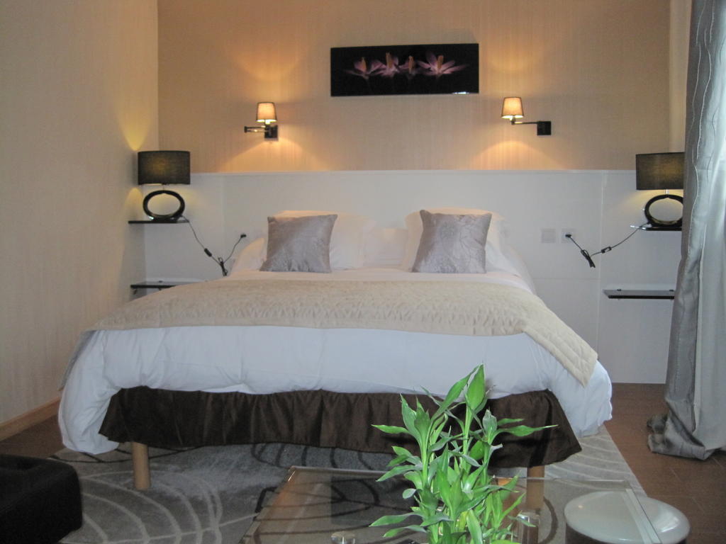 Hotel Restaurant Rive Gauche Bessines-sur-Gartempe Zimmer foto