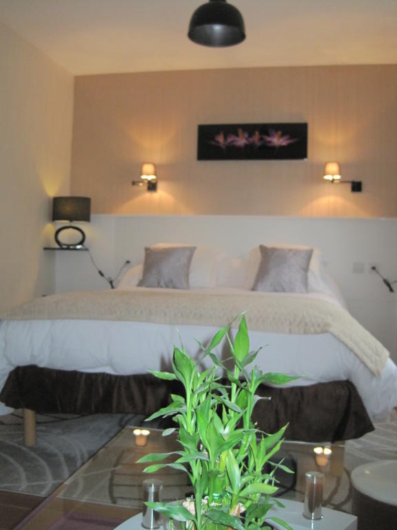 Hotel Restaurant Rive Gauche Bessines-sur-Gartempe Zimmer foto