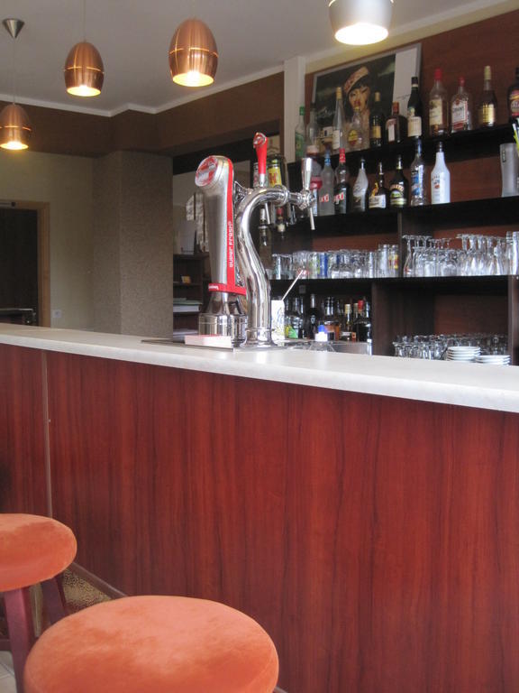 Hotel Restaurant Rive Gauche Bessines-sur-Gartempe Exterior foto