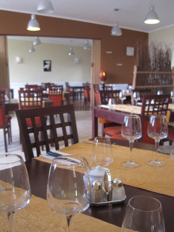 Hotel Restaurant Rive Gauche Bessines-sur-Gartempe Exterior foto