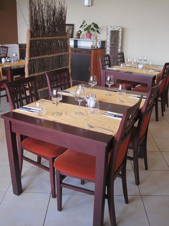 Hotel Restaurant Rive Gauche Bessines-sur-Gartempe Exterior foto